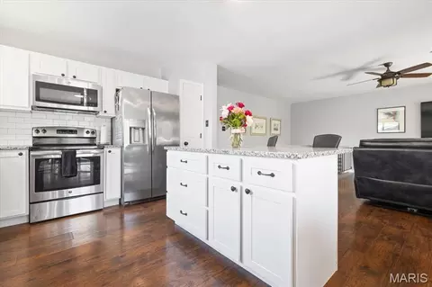Kitchen - 303 Oakfield Dr, Ballwin, MO 63021 photo 2 of 3