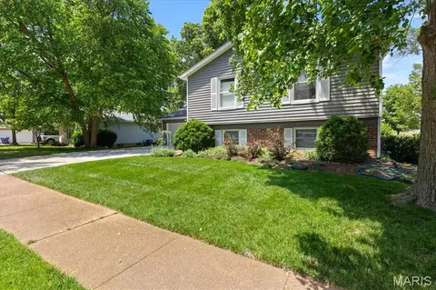 Exterior - 303 Oakfield Dr, Ballwin, MO 63021 photo 7 of 7