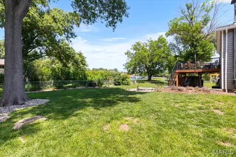 Exterior - 303 Oakfield Dr, Ballwin, MO 63021 photo 2 of 7
