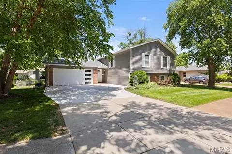 Exterior - 303 Oakfield Dr, Ballwin, MO 63021 photo 6 of 7