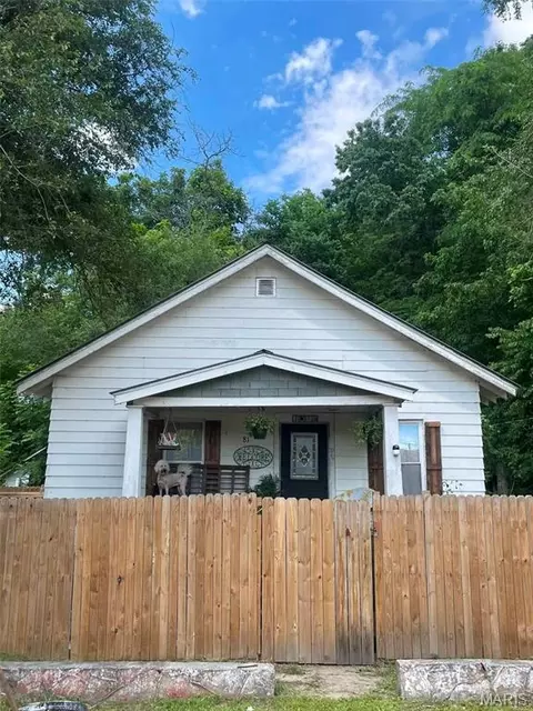 81 E 3rd St, Newburg, MO 65550