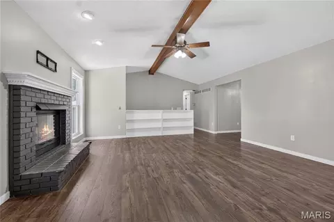 Living - 5 Griesenauer Ct, O'fallon, MO 63368 photo 3 of 3