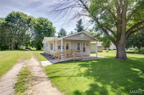 511 S Pearl St, Jerseyville, IL 62052