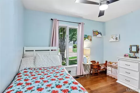 Bedroom - 987 Century Oaks Dr, Manchester, MO 63021 photo 4 of 4