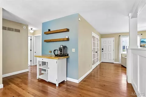 Entry Way - 987 Century Oaks Dr, Manchester, MO 63021 photo 1 of 2