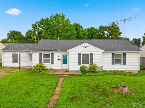 805 Brooksher Dr, Elsberry, MO 63343