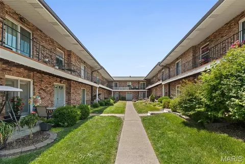 6934 Colonial Woods Dr #89, Saint Louis, MO 63129