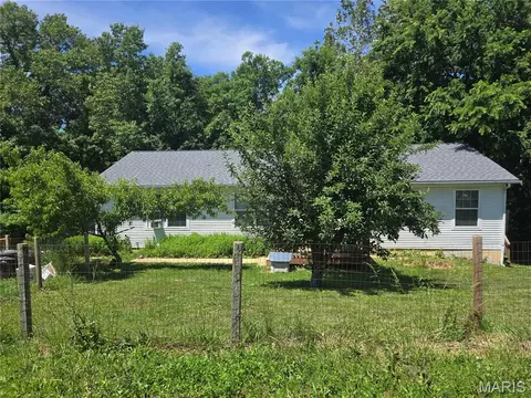 400 Julie Ct, Elsberry, MO 63343