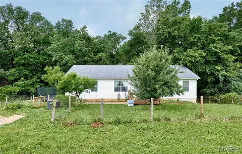 400 Julie Ct, Elsberry, MO 63343