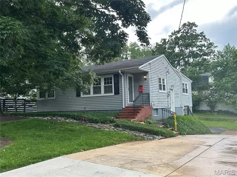 Undisclosed, Kirkwood, MO 63122