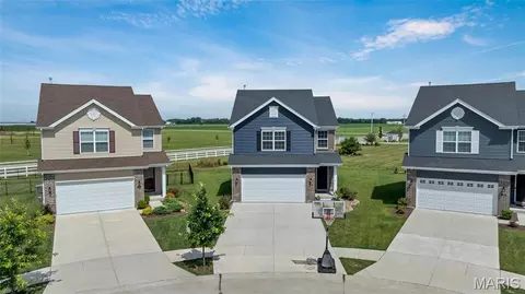 130 Baycrest Ct, Saint Charles, MO 63301