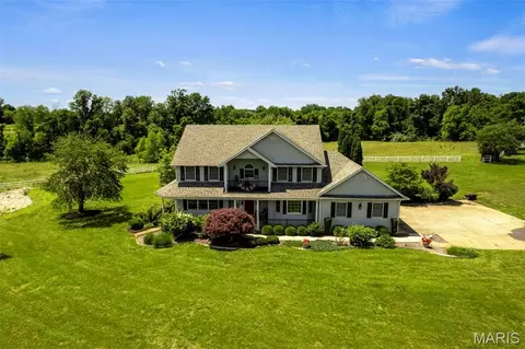 4765 Quail Run Rd, Farmington, MO 63640