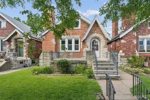 5737 Delor St, Saint Louis, MO 63109