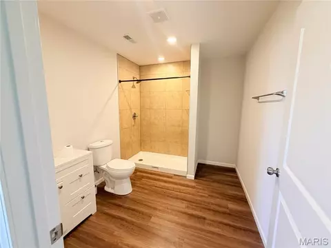 Bath - 603 W Maple St, Mexico, MO 65265 photo 1 of 3