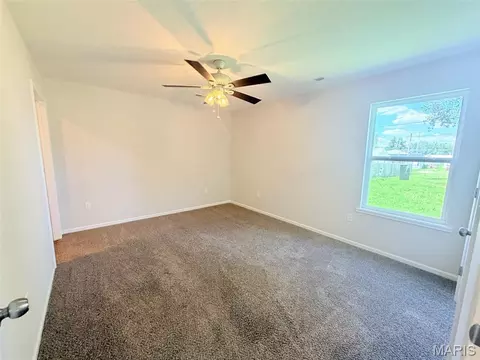 Bedroom - 603 W Maple St, Mexico, MO 65265 photo 6 of 7