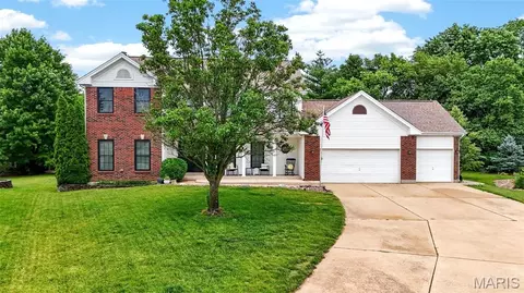 612 Royal Pine Ct, Lake Saint Louis, MO 63367