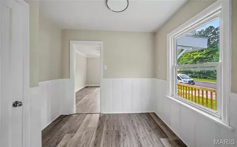 Entry Way - 707 E 5th St, Rolla, MO 65401 photo 4 of 5