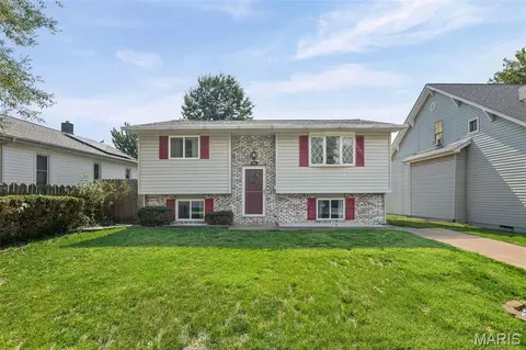 303 Bowman Ave, East Alton, IL 62024