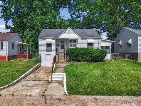 5625 Curry Ave, Saint Louis, MO 63136