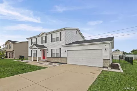 424 Edwin Dr, Dupo, IL 62239