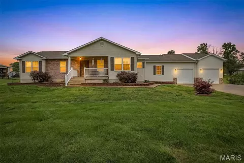 1124 Riverwoods Dr, Desloge, MO 63628