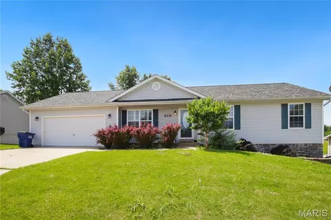 818 Northridge Dr, Marthasville, MO 63357
