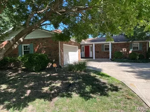 3320 Harvard Pl, Granite City, IL 62040