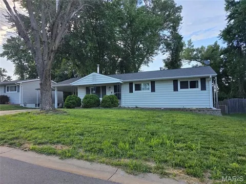 3315 Hannibal Dr, Saint Charles, MO 63301