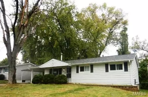 3318 Hannibal Dr, Saint Charles, MO 63301