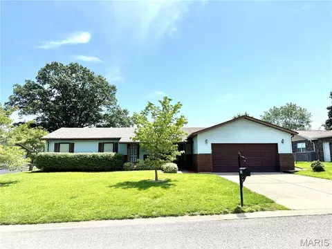 519 Franklin Ave, Troy, IL 62294