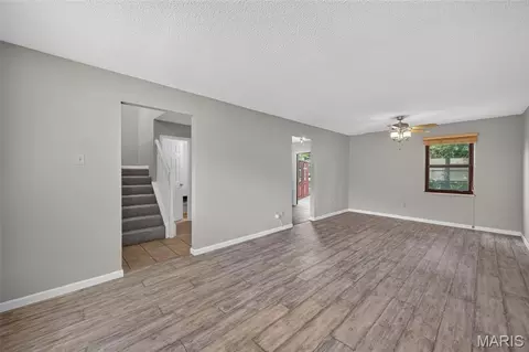 Living - 2358 Hidden Meadow Ln, Ballwin, MO 63021 photo 2 of 6