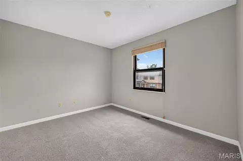 Bedroom - 2358 Hidden Meadow Ln, Ballwin, MO 63021 photo 4 of 5