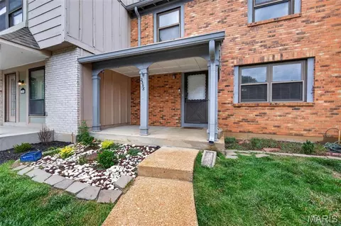 Exterior - 2358 Hidden Meadow Ln, Ballwin, MO 63021 photo 2 of 13