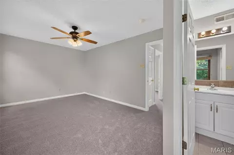 Bedroom - 2358 Hidden Meadow Ln, Ballwin, MO 63021 photo 3 of 5