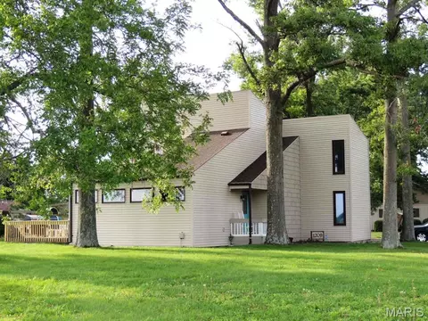 1209 N Hickory Dr, Neoga, IL 62447