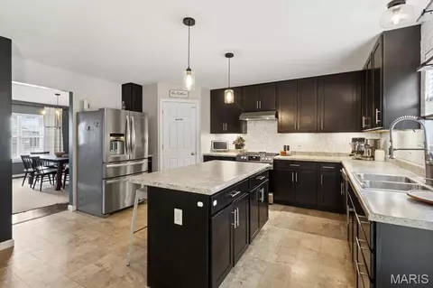 Kitchen - 5227 Footpath Ct, Eureka, MO 63025 photo 2 of 5