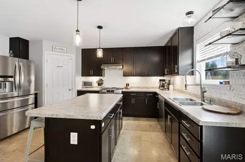 Kitchen - 5227 Footpath Ct, Eureka, MO 63025 photo 1 of 5