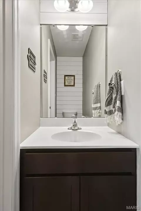 Bath - 5227 Footpath Ct, Eureka, MO 63025 photo 1 of 4