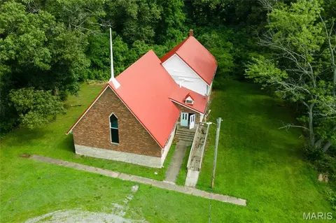 270 Alexander, Eldorado, IL 62930