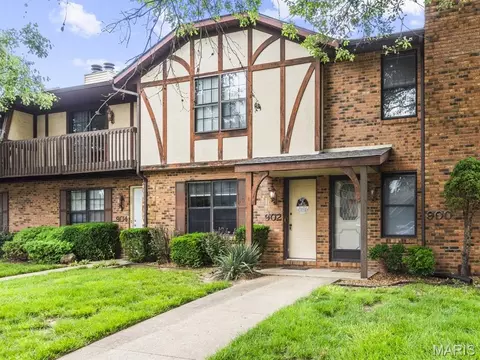 902 Maces Grove Rd, O'fallon, IL 62269