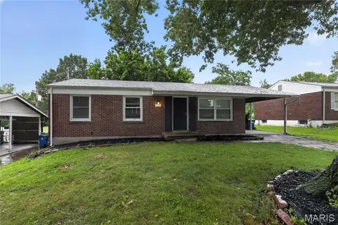 1627 Keelen Dr, Saint Louis, MO 63136