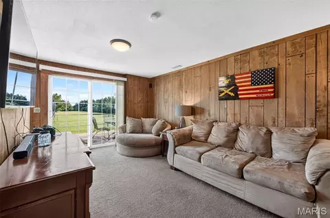 Living - 20741 E Deer Rdg, Warrenton, MO 63383 photo 4 of 4
