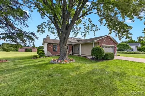 20741 E Deer Rdg, Warrenton, MO 63383