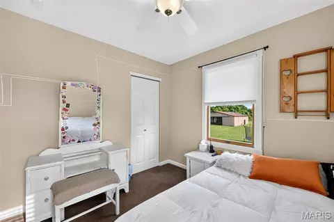 Bedroom - 20741 E Deer Rdg, Warrenton, MO 63383 photo 4 of 8