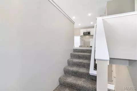 Entry Way - 112 Ventnor Ave, Union, MO 63084 photo 1 of 3