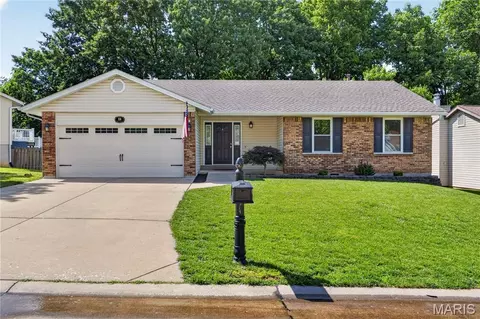 18 Eagle Chase Ct, Saint Peters, MO 63376