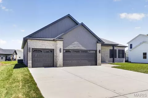 Exterior - 604 Tea Olive Blvd, O'fallon, IL 62269 photo 2 of 10