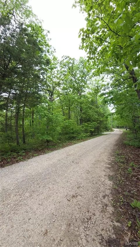8900 Running Deer Dr, Dittmer, MO 63023