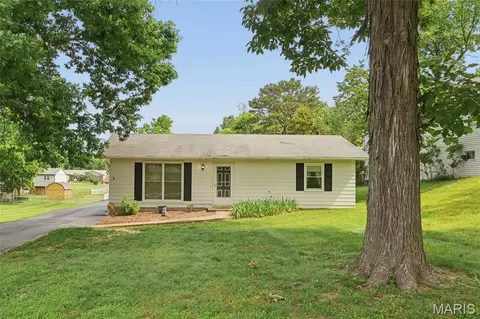 118 Wallach Dr, Murphy, MO 63026
