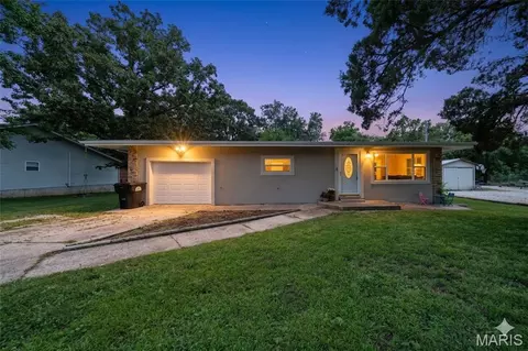310 State Route Dd, Saint James, MO 65559